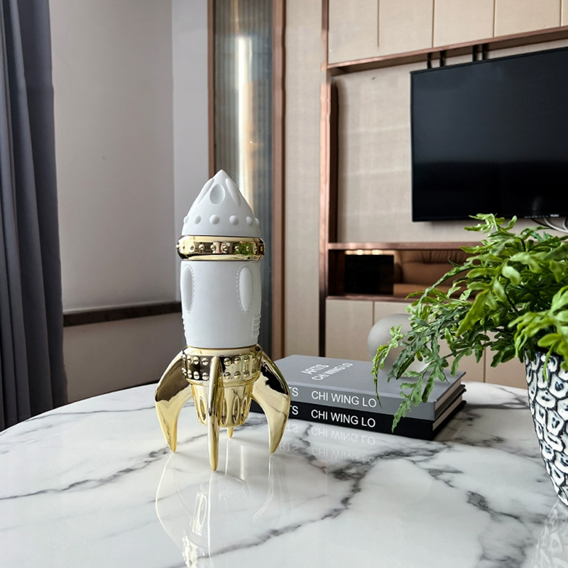 宇宙ロケットの装飾品、クリエイティブなアートワークの装飾、ロ - Tv Art And Craft のレビューと価格